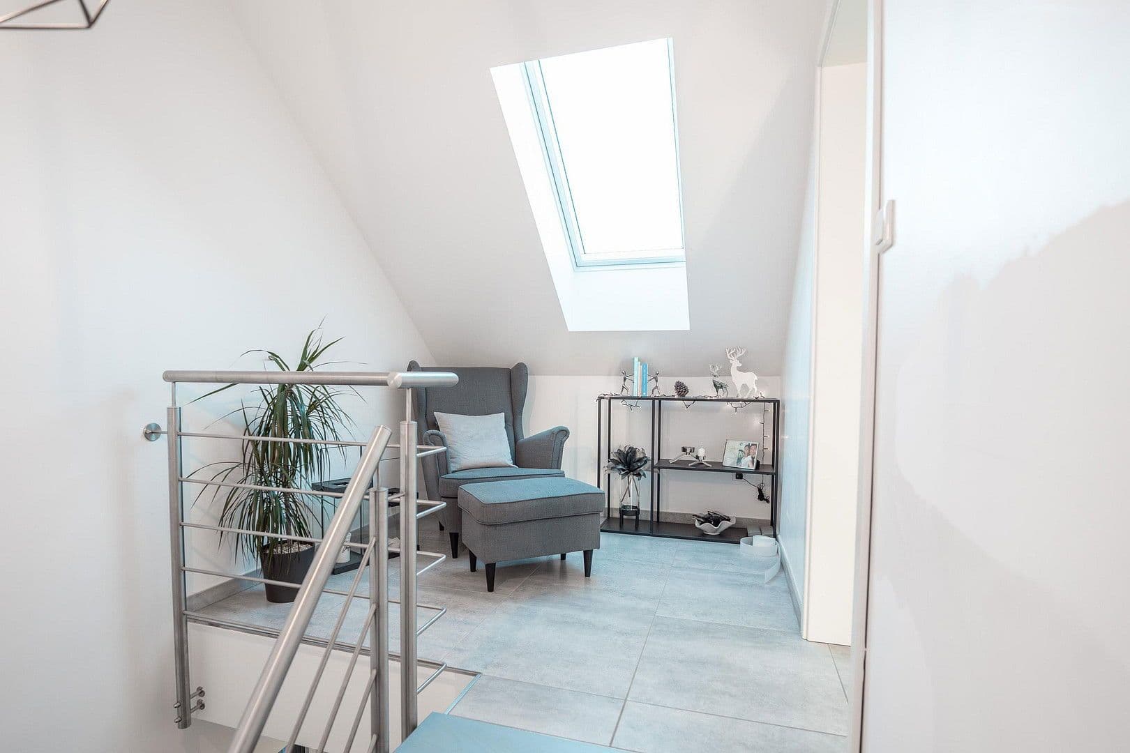 Prodej domu 221 m², pozemek 628 m², Vechelde, Dolní Sasko Prodej domu 221 m², pozemek 628 m², Vechelde, Dolní Sasko