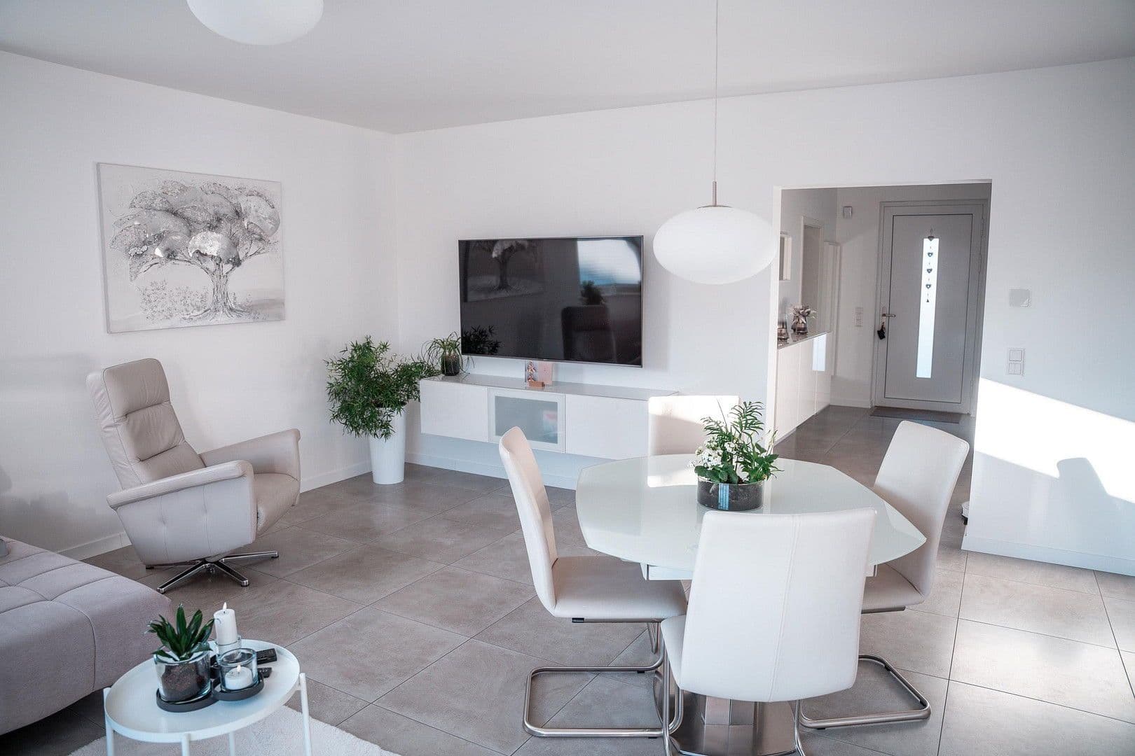 Prodej domu 221 m², pozemek 628 m², Vechelde, Dolní Sasko Prodej domu 221 m², pozemek 628 m², Vechelde, Dolní Sasko