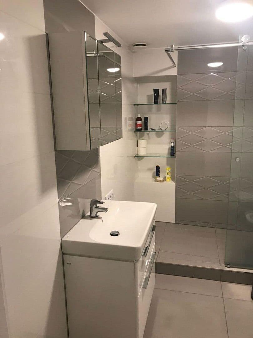 Prodej domu 250 m², pozemek 297 m², Rotäcker xx, Malsch, Bádensko-Württembersko Prodej domu 250 m², pozemek 297 m², Rotäcker xx, Malsch, Bádensko-Württembersko