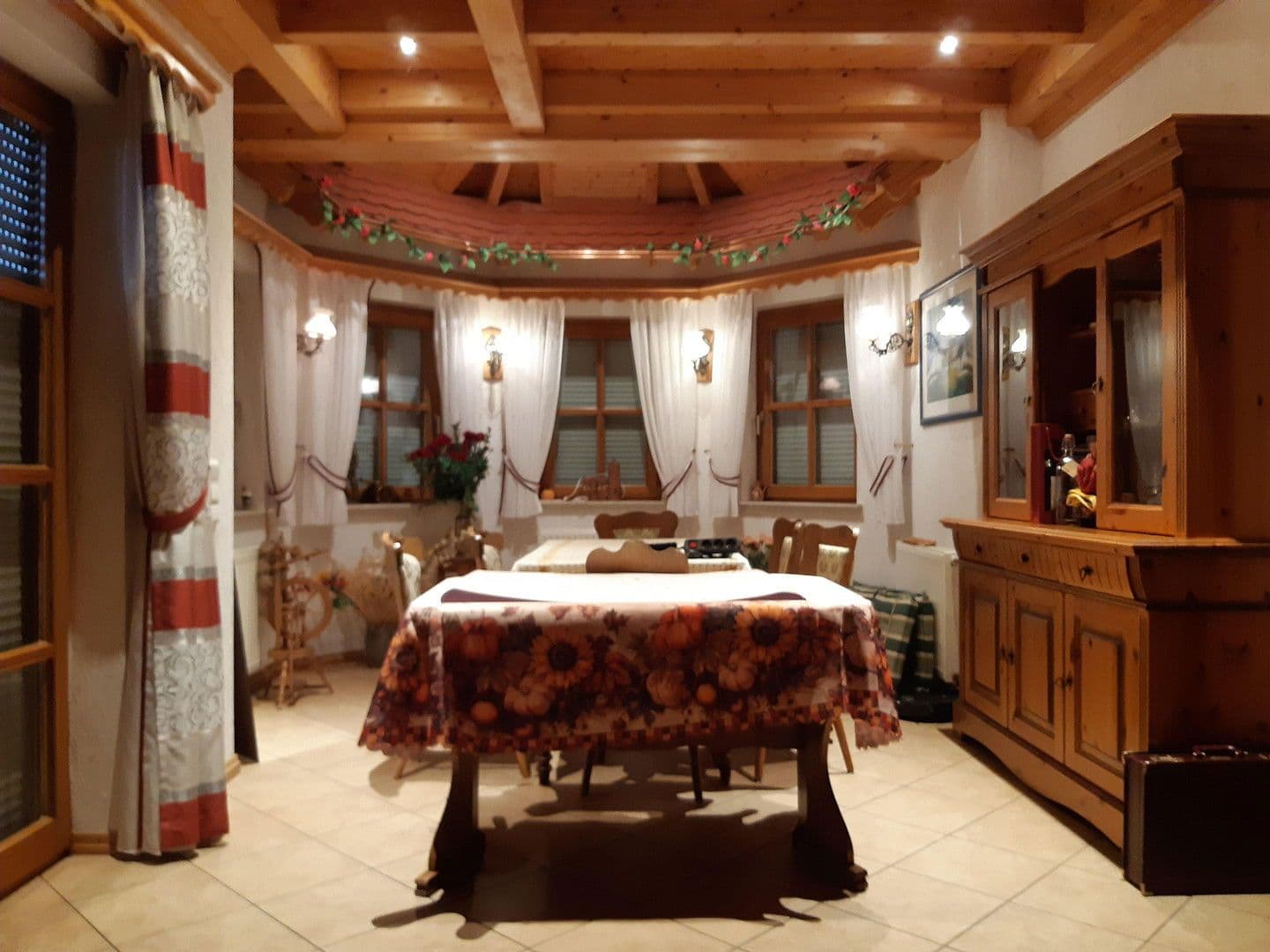 Prodej domu 220 m², pozemek 2.040 m², Homberg (Efze), Hessen Prodej domu 220 m², pozemek 2.040 m², Homberg (Efze), Hessen