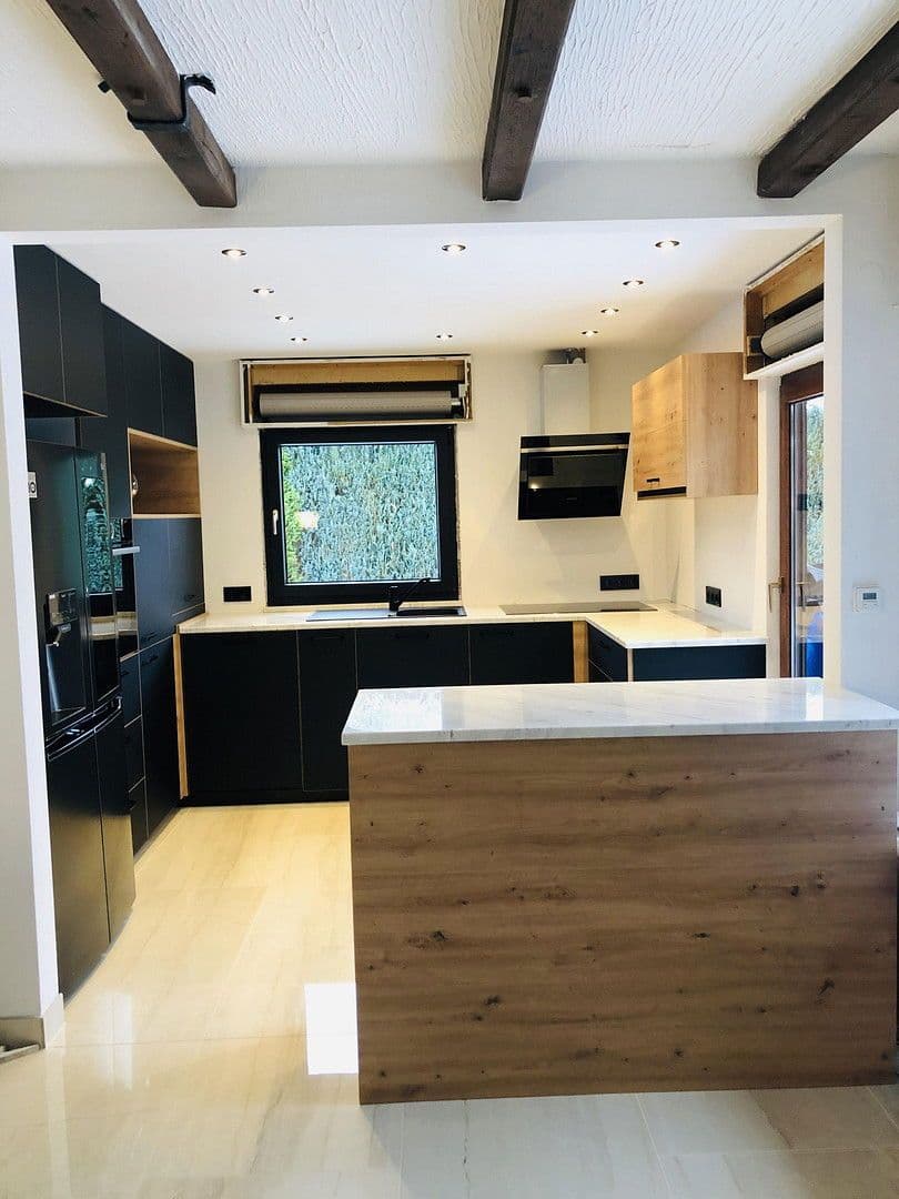 Prodej domu 216 m², pozemek 745 m², Werdohl, Severní Porýní-Vestfálsko Prodej domu 216 m², pozemek 745 m², Werdohl, Severní Porýní-Vestfálsko