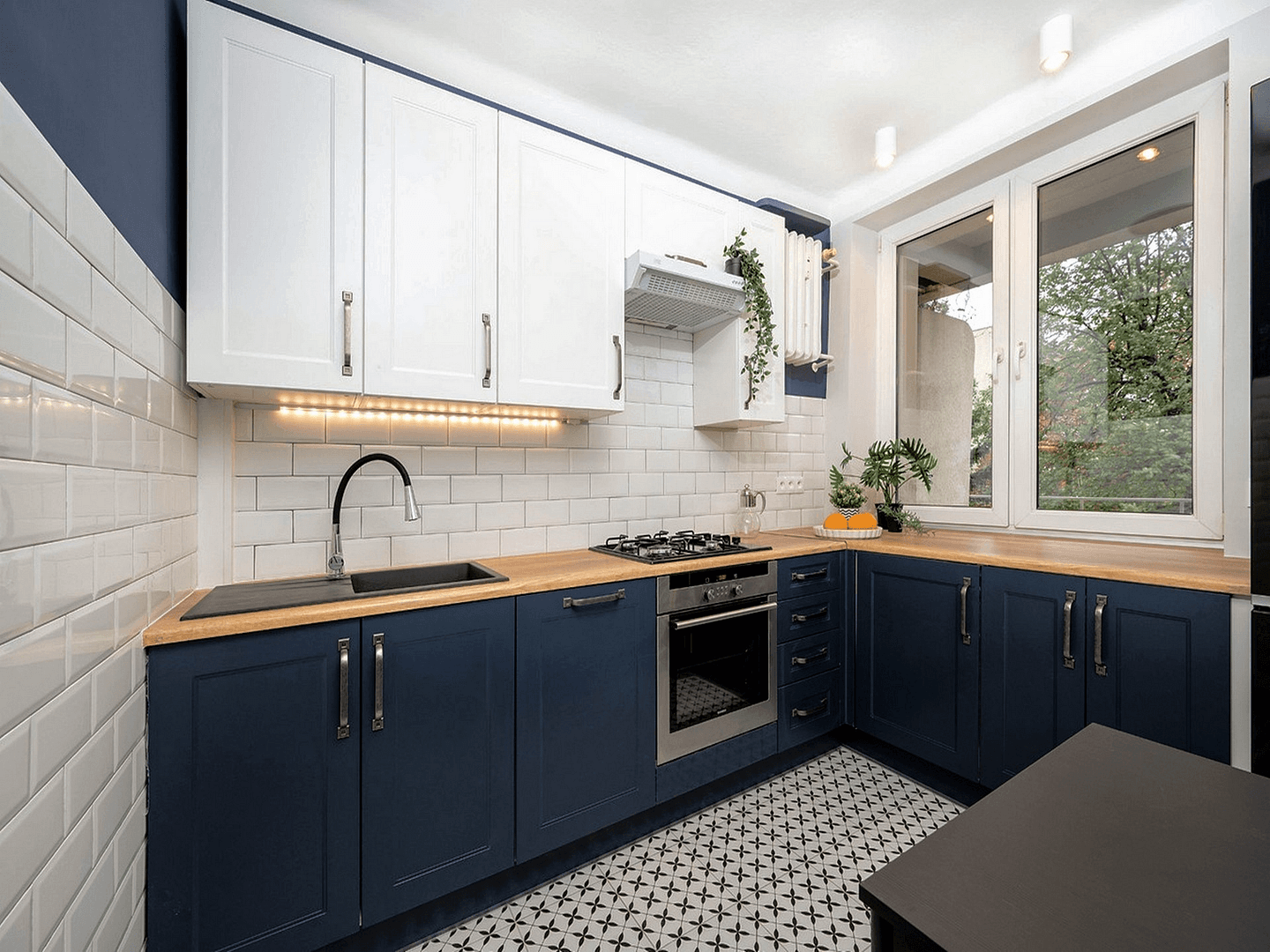 Pronájem bytu 2+1 50 m², Frankfurt am Main, Hessen Pronájem bytu 2+1 50 m², Frankfurt am Main, Hessen