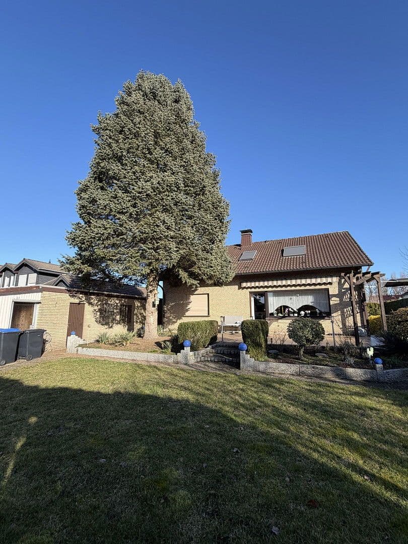 Prodej domu 125 m², pozemek 761 m², Hamm, Severní Porýní-Vestfálsko Prodej domu 125 m², pozemek 761 m², Hamm, Severní Porýní-Vestfálsko