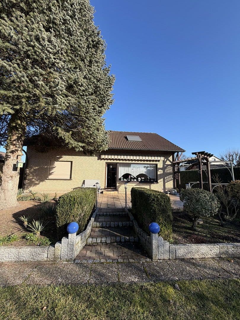 Prodej domu 125 m², pozemek 761 m², Hamm, Severní Porýní-Vestfálsko Prodej domu 125 m², pozemek 761 m², Hamm, Severní Porýní-Vestfálsko