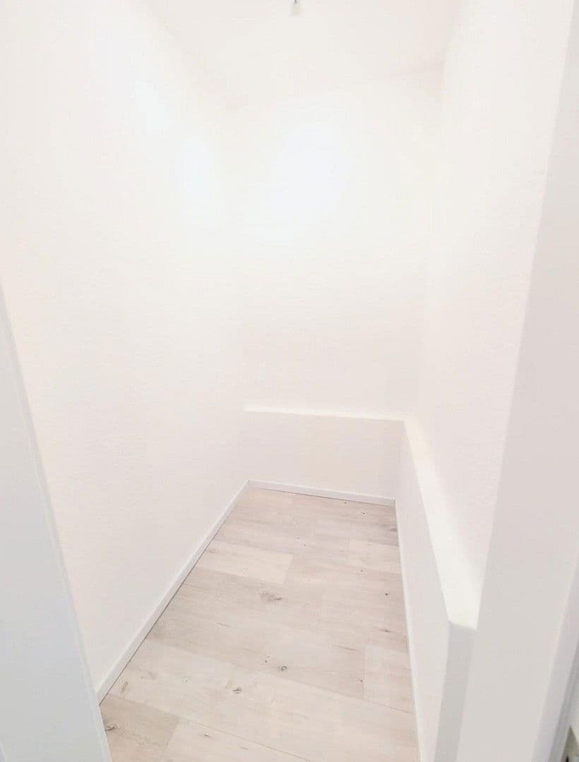 Prodej bytu 3+1 80 m², Ludwigshafen Gartenstadt, Porýní-Falc Prodej bytu 3+1 80 m², Ludwigshafen Gartenstadt, Porýní-Falc