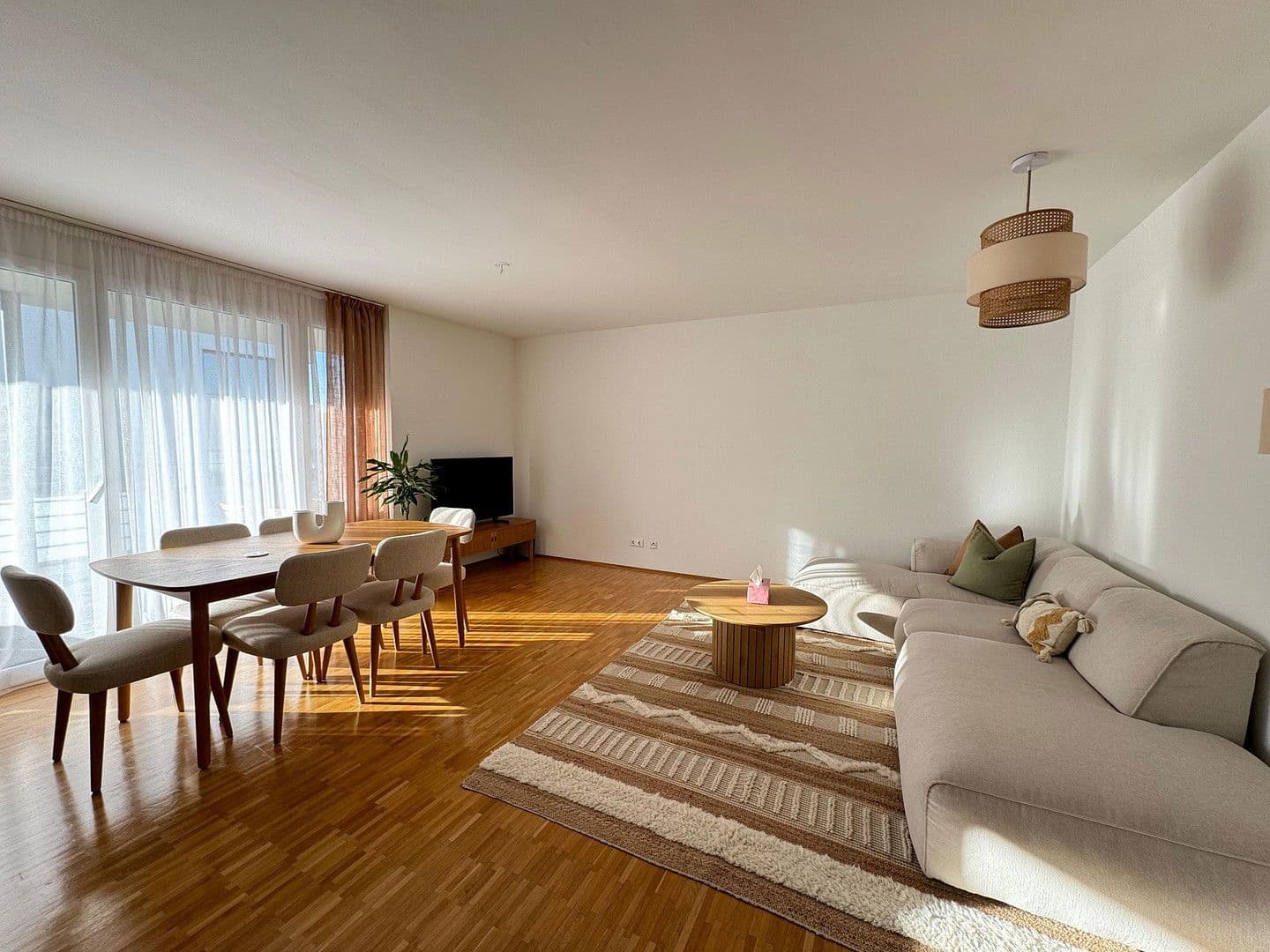 Pronájem bytu 3+1 81 m², Wiener Straße 180, Stuttgart, Bádensko-Württembersko Pronájem bytu 3+1 81 m², Wiener Straße 180, Stuttgart, Bádensko-Württembersko