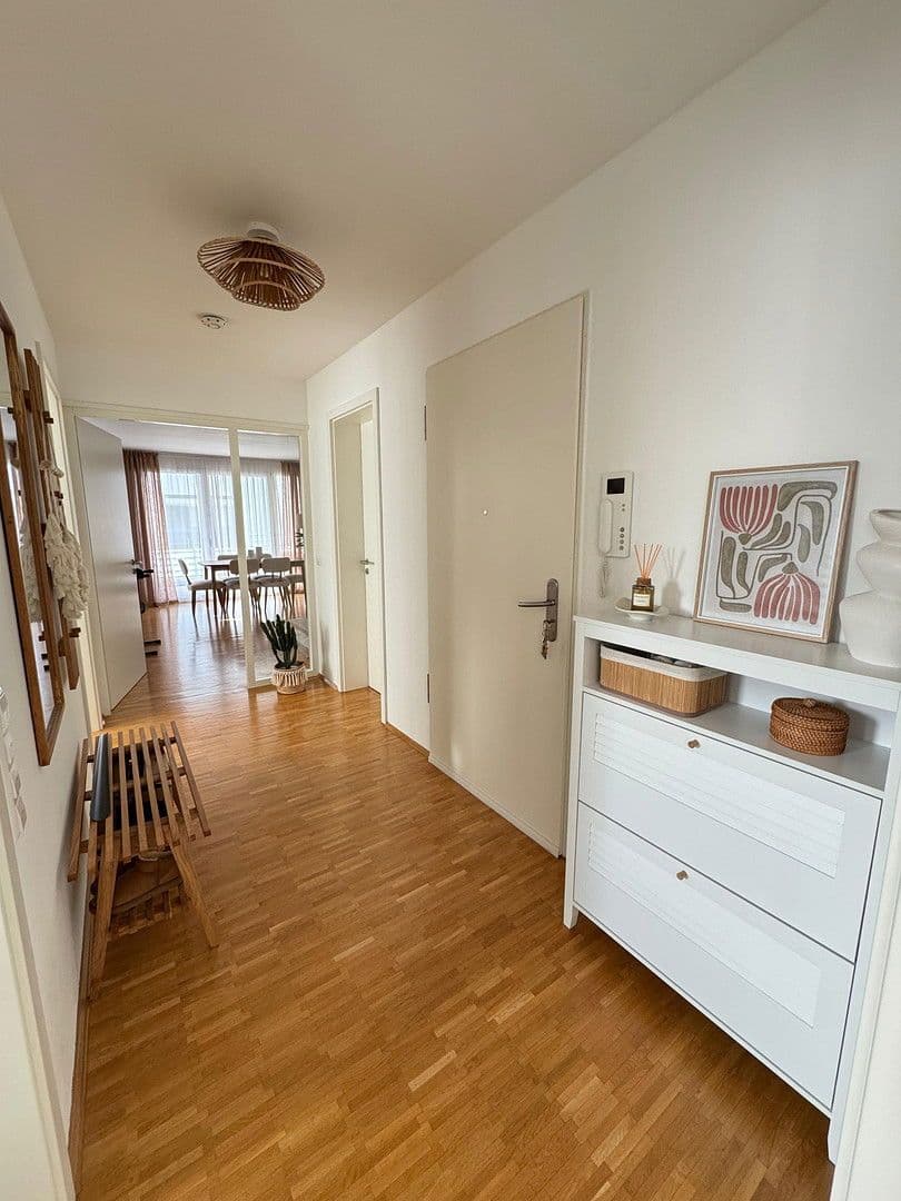 Pronájem bytu 3+1 81 m², Wiener Straße 180, Stuttgart, Bádensko-Württembersko Pronájem bytu 3+1 81 m², Wiener Straße 180, Stuttgart, Bádensko-Württembersko