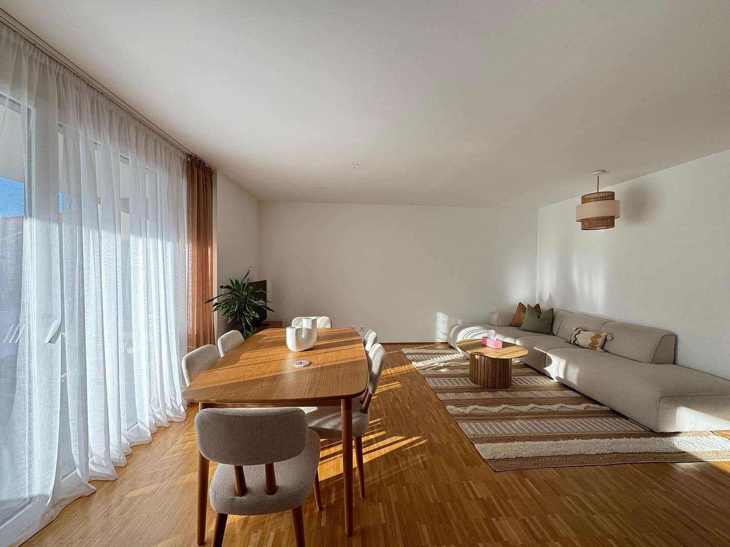 Pronájem bytu 3+1 81 m², Wiener Straße 180, Stuttgart, Bádensko-Württembersko Pronájem bytu 3+1 81 m², Wiener Straße 180, Stuttgart, Bádensko-Württembersko