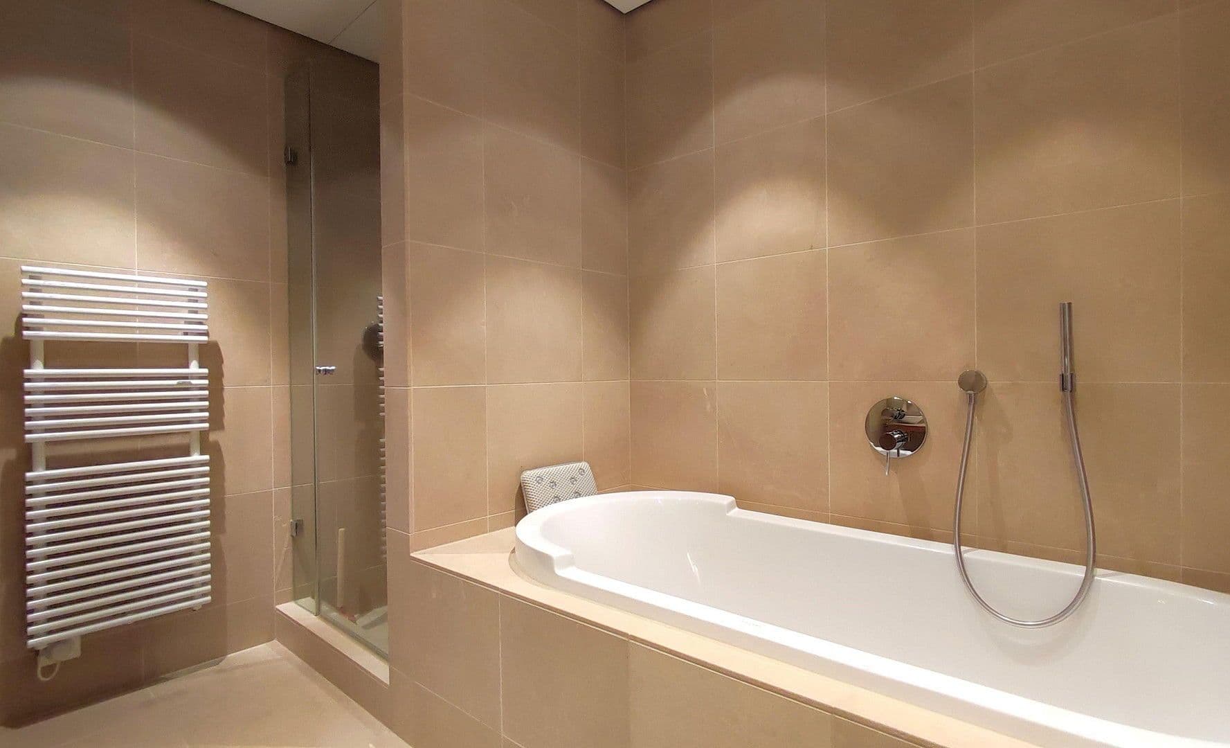 Pronájem bytu 3+1 94 m², Am Zirkus 12, Berlin, Berlín Pronájem bytu 3+1 94 m², Am Zirkus 12, Berlin, Berlín