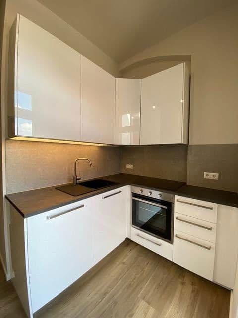 Pronájem bytu 2+1 65 m², Dr. Friedrichs Ring 55, Cvikov, Sasko Pronájem bytu 2+1 65 m², Dr. Friedrichs Ring 55, Cvikov, Sasko