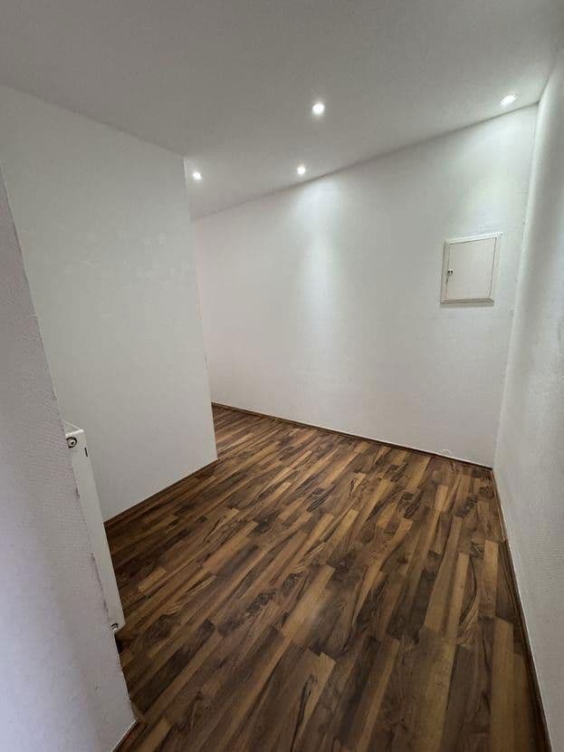 Pronájem bytu 3+1 87 m², Gathe 67A, Wuppertal, Severní Porýní-Vestfálsko Pronájem bytu 3+1 87 m², Gathe 67A, Wuppertal, Severní Porýní-Vestfálsko