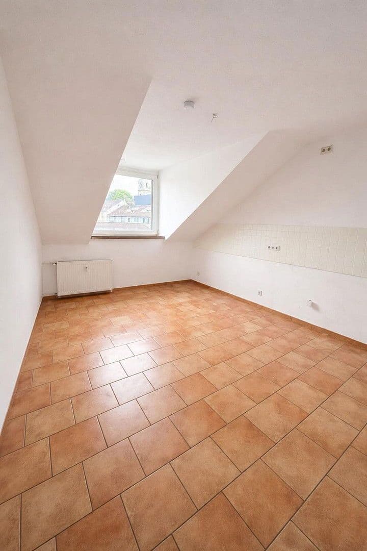 Pronájem bytu 3+1 87 m², Gathe 67A, Wuppertal, Severní Porýní-Vestfálsko Pronájem bytu 3+1 87 m², Gathe 67A, Wuppertal, Severní Porýní-Vestfálsko