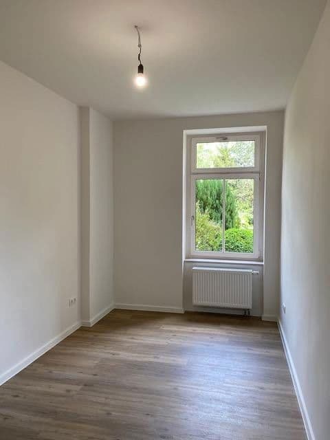 Pronájem bytu 2+1 52 m², Leipziger Straß3 96, Cvikov, Sasko Pronájem bytu 2+1 52 m², Leipziger Straß3 96, Cvikov, Sasko