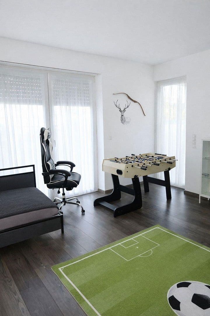 Prodej domu 469 m², pozemek 819 m², Neuwied, Porýní-Falc Prodej domu 469 m², pozemek 819 m², Neuwied, Porýní-Falc