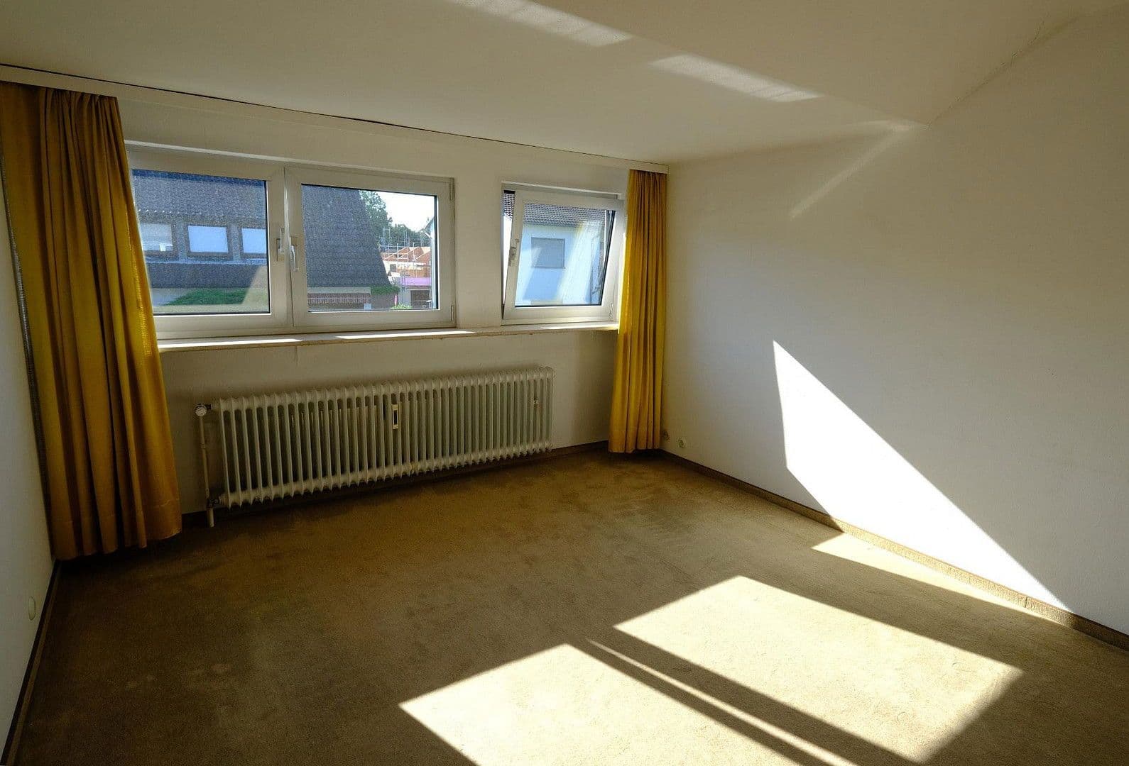 Prodej domu 283 m², pozemek 831 m², Maintal, Hessen Prodej domu 283 m², pozemek 831 m², Maintal, Hessen