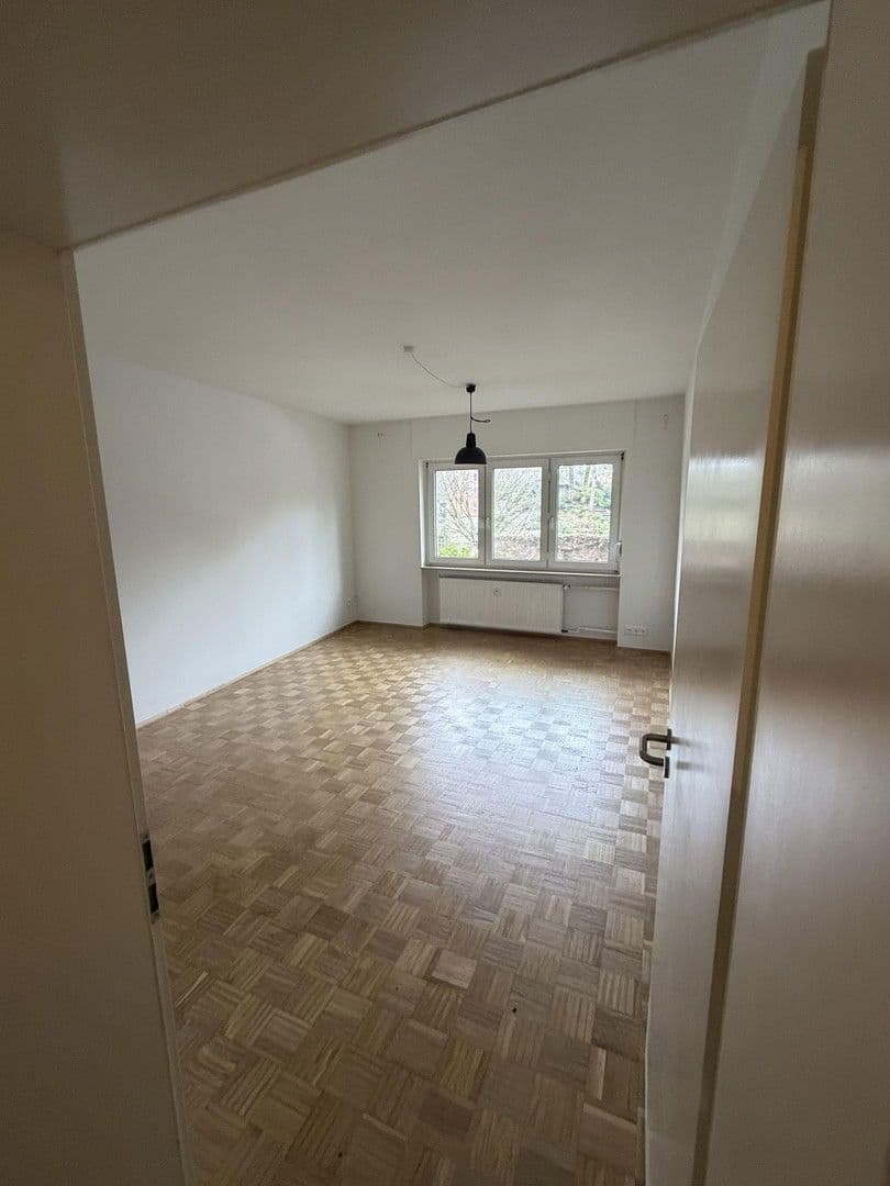 Pronájem bytu 2+1 51 m², Mauerweg 12, Frankfurt, Hessen Pronájem bytu 2+1 51 m², Mauerweg 12, Frankfurt, Hessen