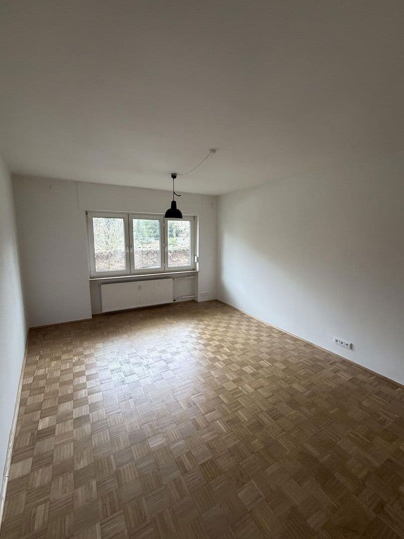 Pronájem bytu 2+1 51 m², Mauerweg 12, Frankfurt, Hessen Pronájem bytu 2+1 51 m², Mauerweg 12, Frankfurt, Hessen