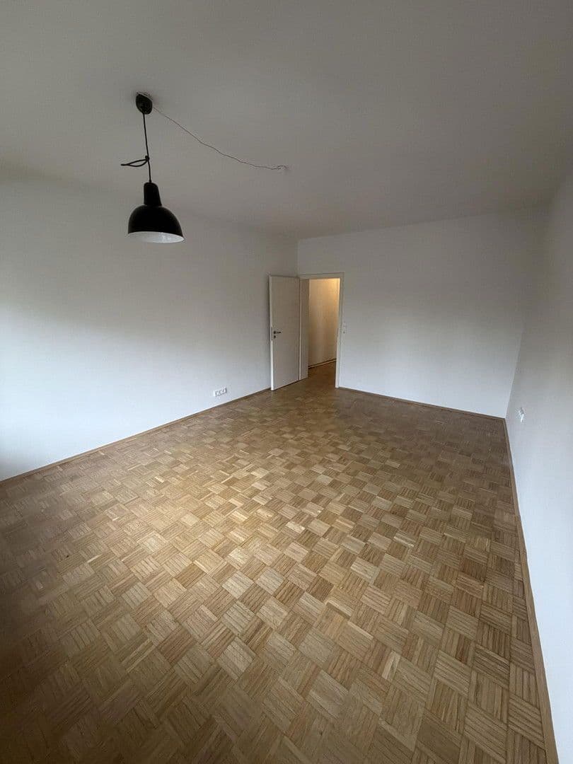 Pronájem bytu 2+1 51 m², Mauerweg 12, Frankfurt, Hessen Pronájem bytu 2+1 51 m², Mauerweg 12, Frankfurt, Hessen