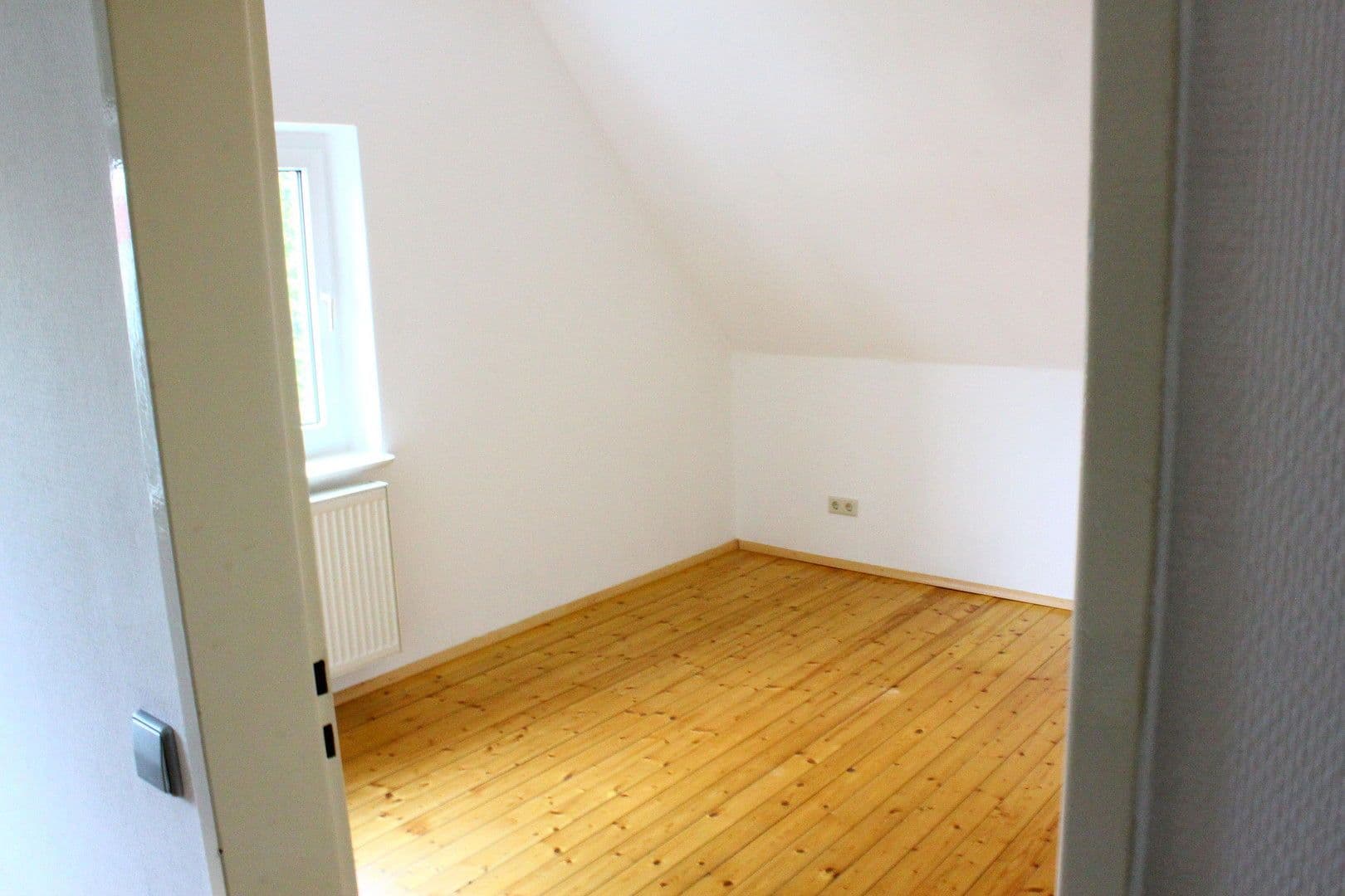 Prodej bytu 2+1 50 m², Gartenstraße 35, Neustadt Weinstraße, Porýní-Falc Prodej bytu 2+1 50 m², Gartenstraße 35, Neustadt Weinstraße, Porýní-Falc