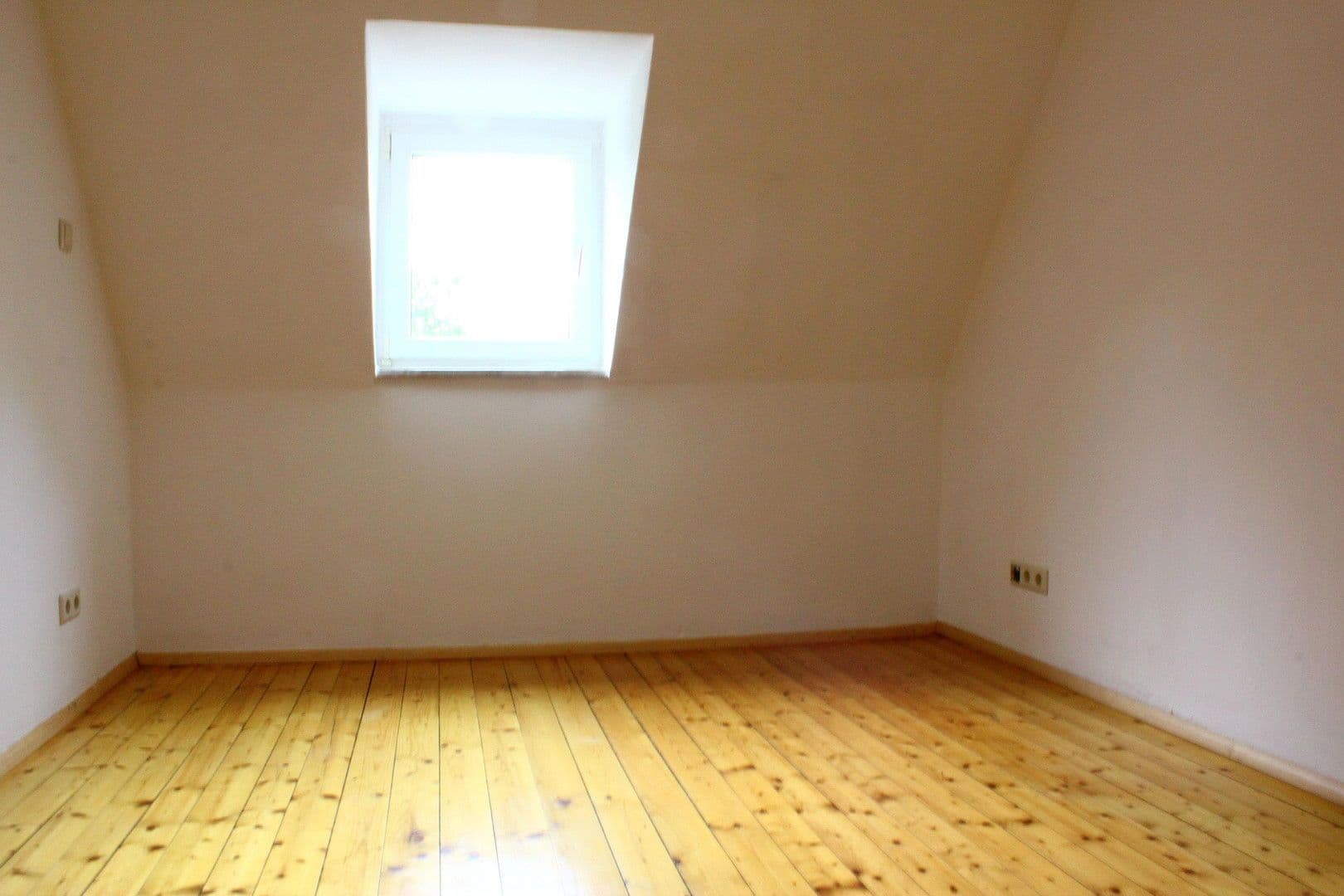 Prodej bytu 2+1 50 m², Gartenstraße 35, Neustadt Weinstraße, Porýní-Falc Prodej bytu 2+1 50 m², Gartenstraße 35, Neustadt Weinstraße, Porýní-Falc