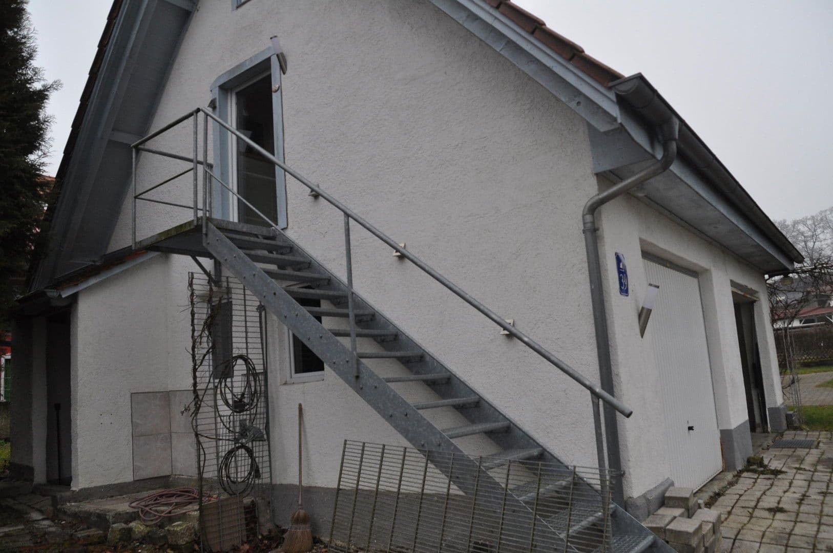 Prodej domu 138 m², pozemek 855 m², Maselheim, Bádensko-Württembersko Prodej domu 138 m², pozemek 855 m², Maselheim, Bádensko-Württembersko