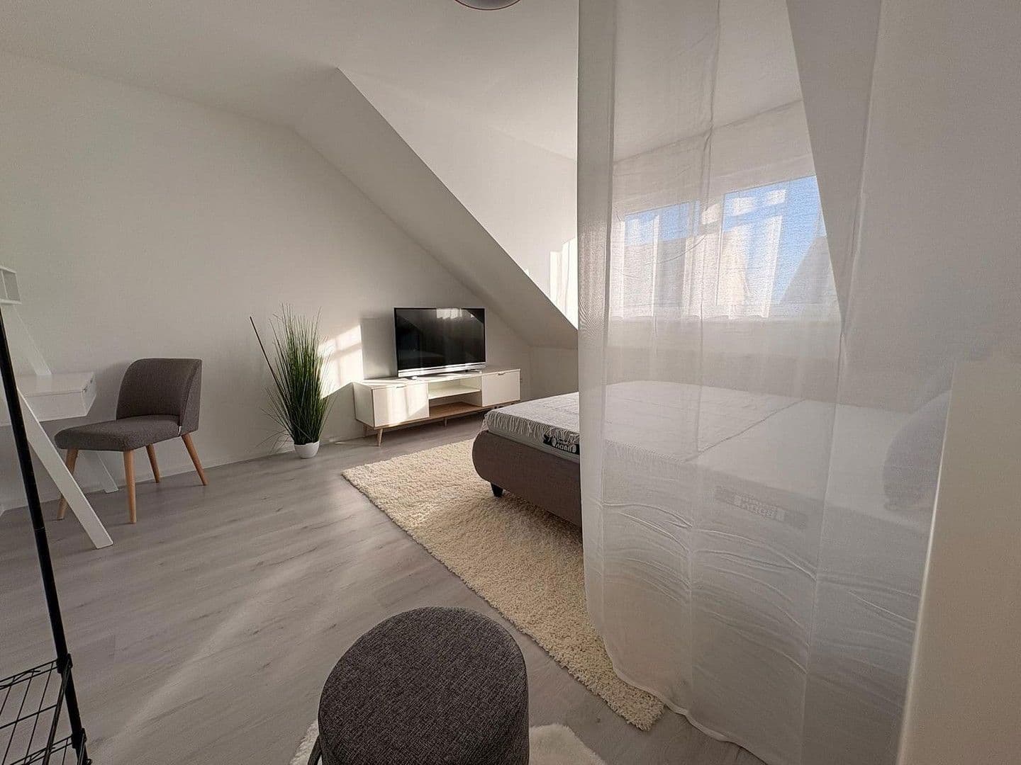 Pronájem bytu 3+kk 80 m², Hockenheim, Bádensko-Württembersko Pronájem bytu 3+kk 80 m², Hockenheim, Bádensko-Württembersko