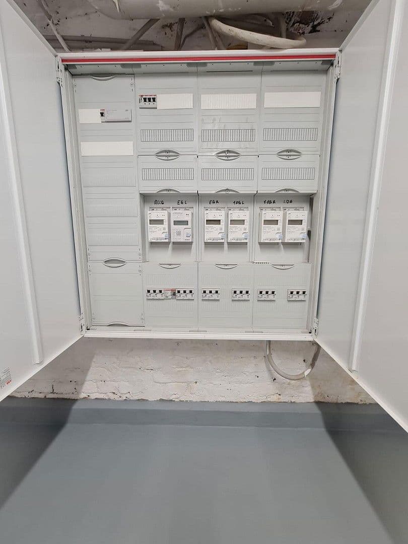 Prodej domu 309 m², pozemek 266 m², Liebknechtstraße 79, Oberhausen, Severní Porýní-Vestfálsko Prodej domu 309 m², pozemek 266 m², Liebknechtstraße 79, Oberhausen, Severní Porýní-Vestfálsko