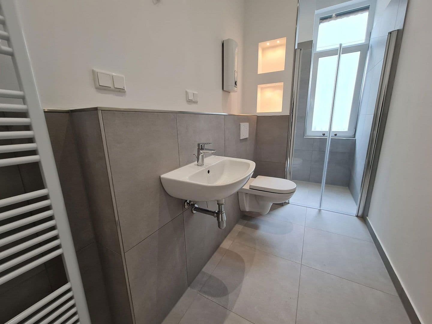 Prodej domu 309 m², pozemek 266 m², Liebknechtstraße 79, Oberhausen, Severní Porýní-Vestfálsko Prodej domu 309 m², pozemek 266 m², Liebknechtstraße 79, Oberhausen, Severní Porýní-Vestfálsko