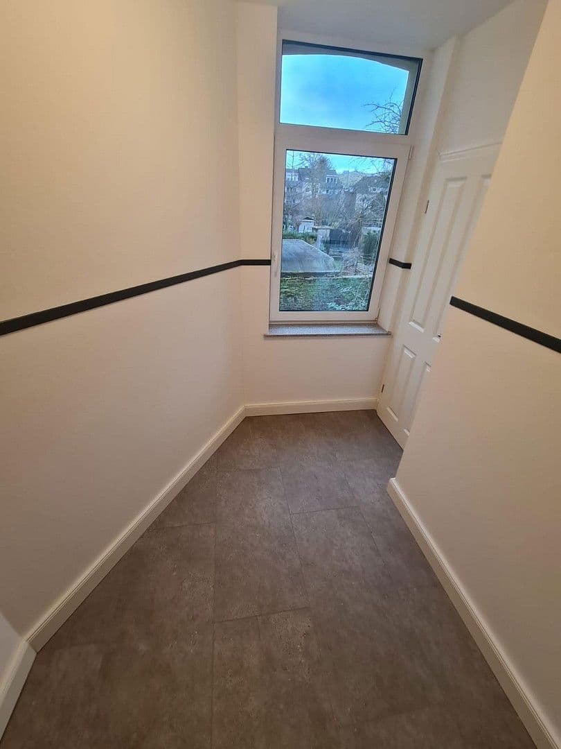 Prodej domu 309 m², pozemek 266 m², Liebknechtstraße 79, Oberhausen, Severní Porýní-Vestfálsko Prodej domu 309 m², pozemek 266 m², Liebknechtstraße 79, Oberhausen, Severní Porýní-Vestfálsko