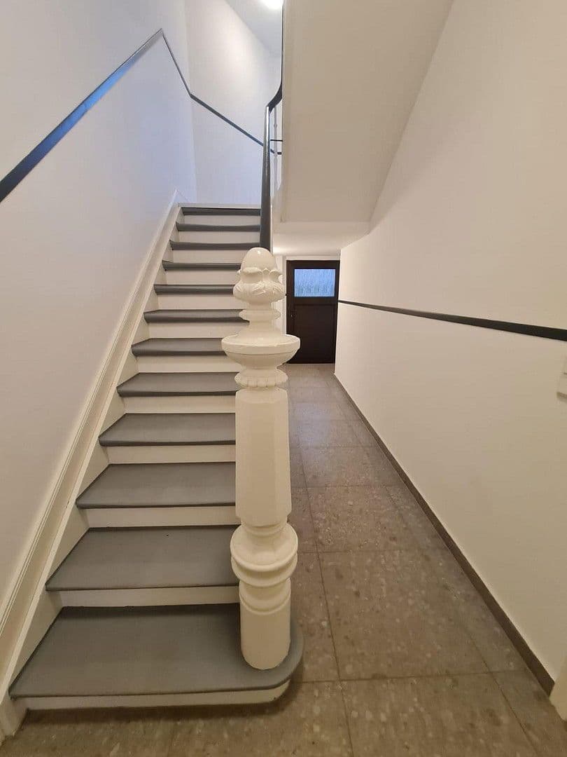 Prodej domu 309 m², pozemek 266 m², Liebknechtstraße 79, Oberhausen, Severní Porýní-Vestfálsko Prodej domu 309 m², pozemek 266 m², Liebknechtstraße 79, Oberhausen, Severní Porýní-Vestfálsko