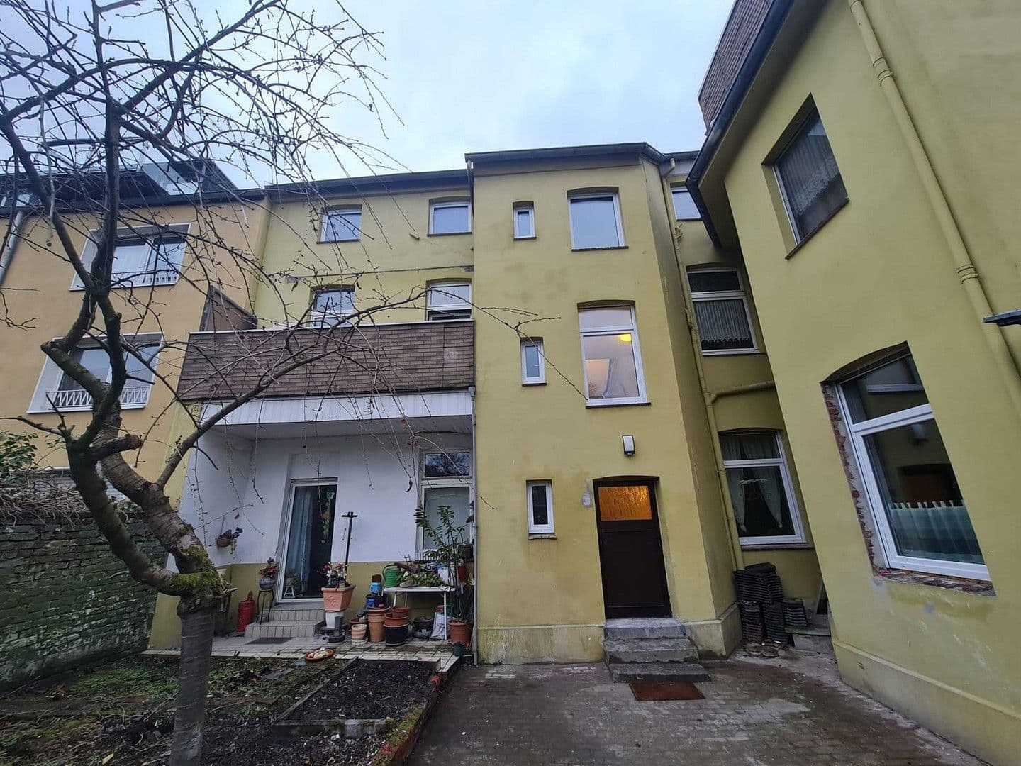 Prodej domu 309 m², pozemek 266 m², Liebknechtstraße 79, Oberhausen, Severní Porýní-Vestfálsko Prodej domu 309 m², pozemek 266 m², Liebknechtstraße 79, Oberhausen, Severní Porýní-Vestfálsko