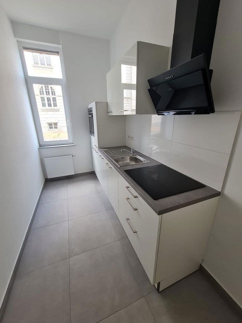 Prodej domu 309 m², pozemek 266 m², Liebknechtstraße 79, Oberhausen, Severní Porýní-Vestfálsko Prodej domu 309 m², pozemek 266 m², Liebknechtstraße 79, Oberhausen, Severní Porýní-Vestfálsko
