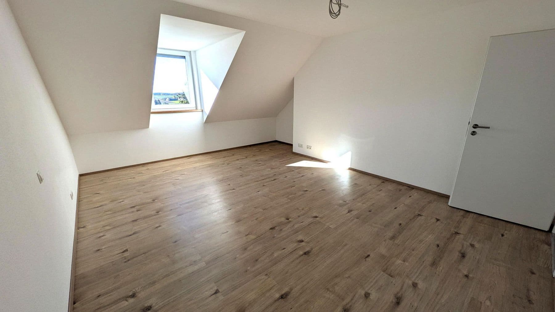 Pronájem bytu 4+1 95 m², Schweitenkirchen, Bavorsko Pronájem bytu 4+1 95 m², Schweitenkirchen, Bavorsko