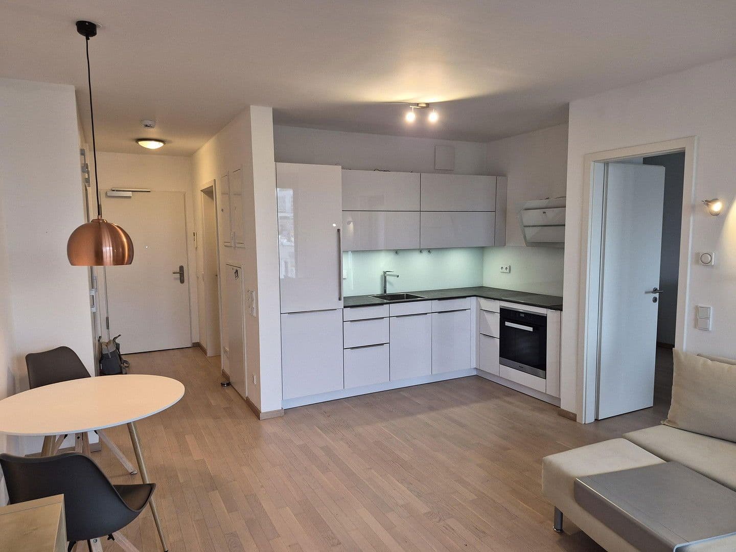 Pronájem bytu 2+1 55 m², Max-Bill-Straße 20, München, Bavorsko Pronájem bytu 2+1 55 m², Max-Bill-Straße 20, München, Bavorsko