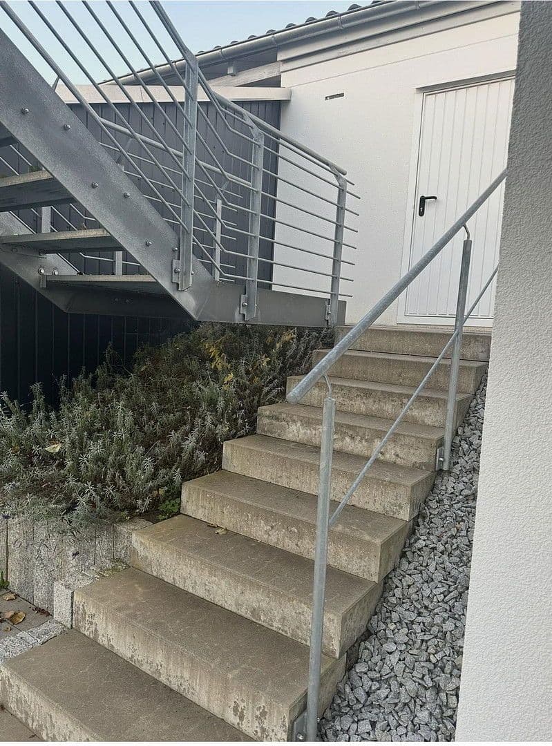 Prodej domu 146 m², pozemek 278 m², Schubertstraße 12, Großmehring, Bavorsko Prodej domu 146 m², pozemek 278 m², Schubertstraße 12, Großmehring, Bavorsko