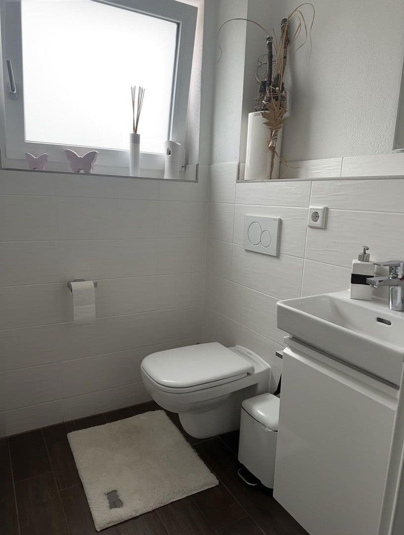 Prodej domu 146 m², pozemek 278 m², Schubertstraße 12, Großmehring, Bavorsko Prodej domu 146 m², pozemek 278 m², Schubertstraße 12, Großmehring, Bavorsko