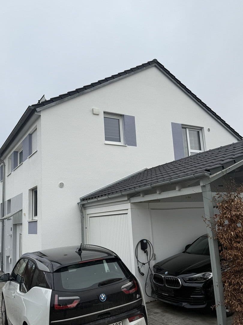 Prodej domu 146 m², pozemek 278 m², Schubertstraße 12, Großmehring, Bavorsko Prodej domu 146 m², pozemek 278 m², Schubertstraße 12, Großmehring, Bavorsko