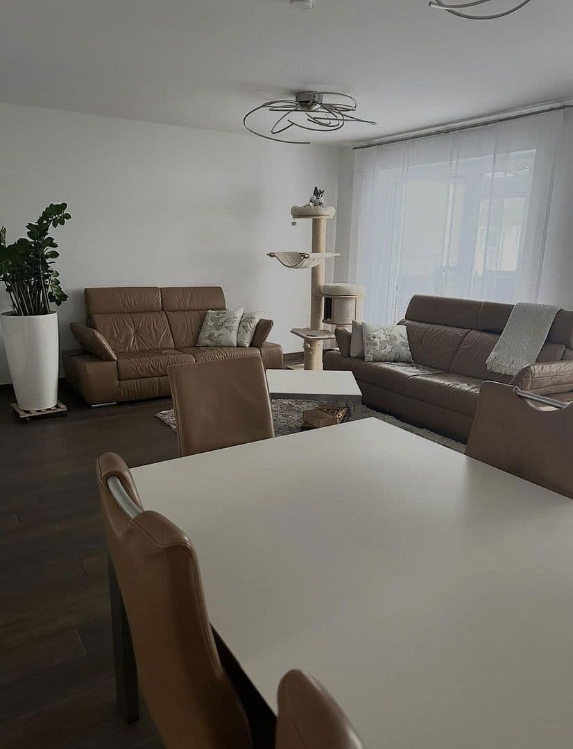 Prodej domu 146 m², pozemek 278 m², Schubertstraße 12, Großmehring, Bavorsko Prodej domu 146 m², pozemek 278 m², Schubertstraße 12, Großmehring, Bavorsko