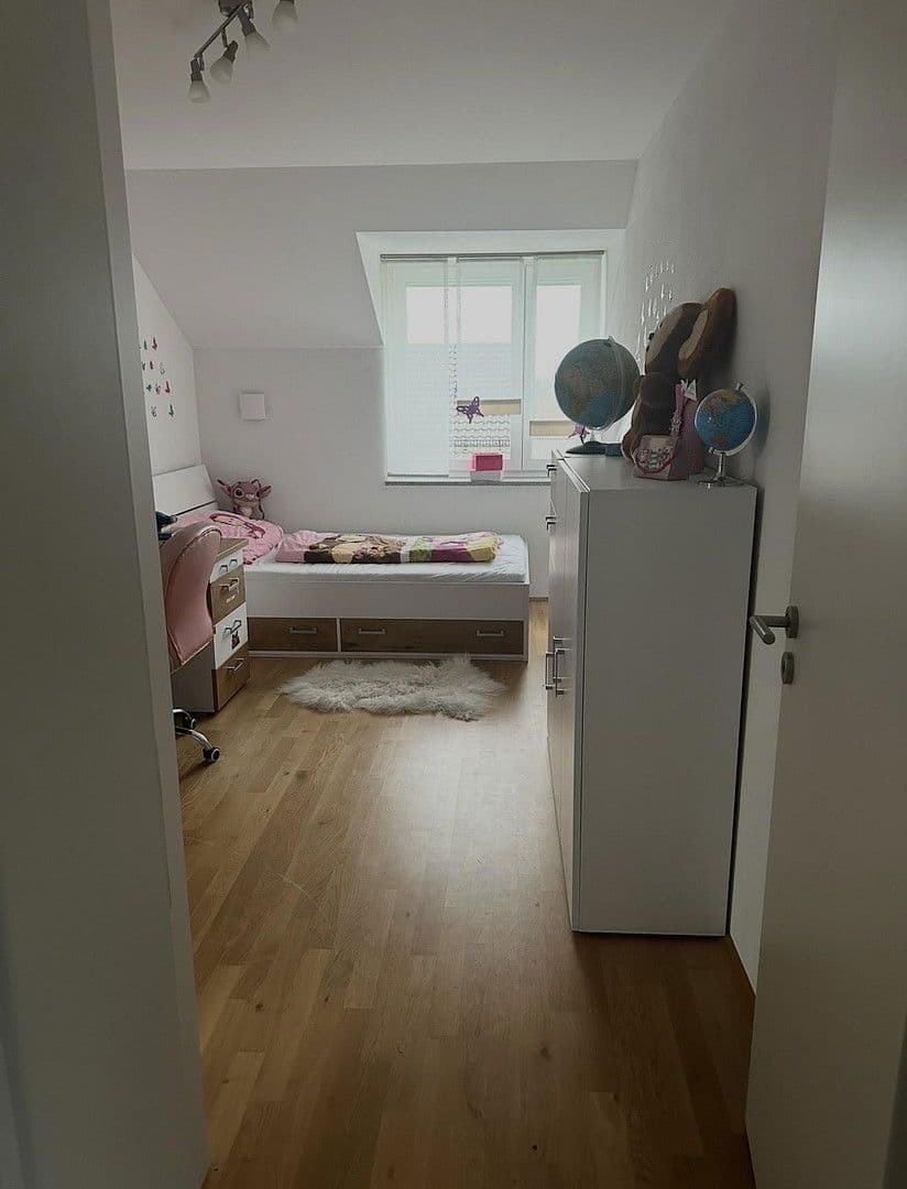 Prodej domu 146 m², pozemek 278 m², Schubertstraße 12, Großmehring, Bavorsko Prodej domu 146 m², pozemek 278 m², Schubertstraße 12, Großmehring, Bavorsko