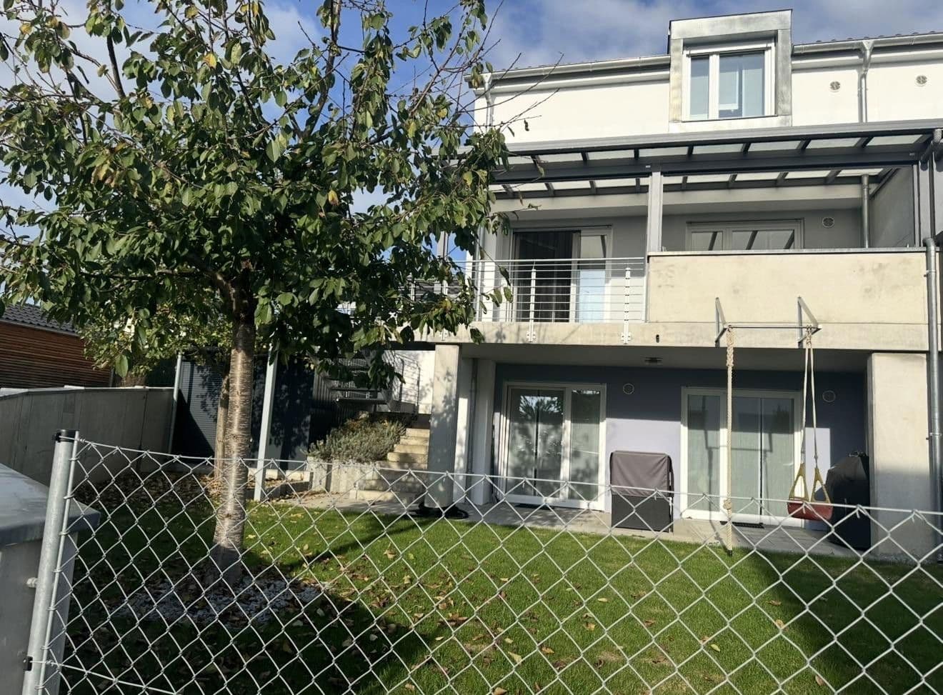 Prodej domu 146 m², pozemek 278 m², Schubertstraße 12, Großmehring, Bavorsko Prodej domu 146 m², pozemek 278 m², Schubertstraße 12, Großmehring, Bavorsko