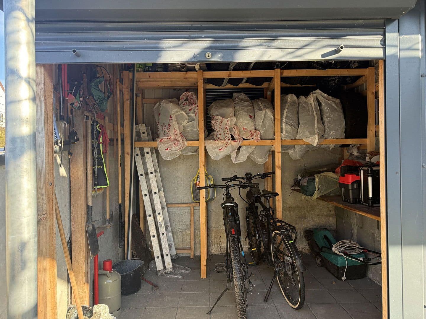 Prodej domu 146 m², pozemek 278 m², Schubertstraße 12, Großmehring, Bavorsko Prodej domu 146 m², pozemek 278 m², Schubertstraße 12, Großmehring, Bavorsko