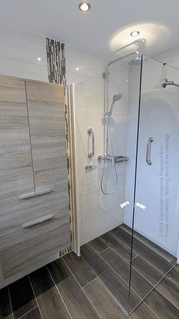 Pronájem bytu 3+1 75 m², Leverkusen, Severní Porýní-Vestfálsko Pronájem bytu 3+1 75 m², Leverkusen, Severní Porýní-Vestfálsko