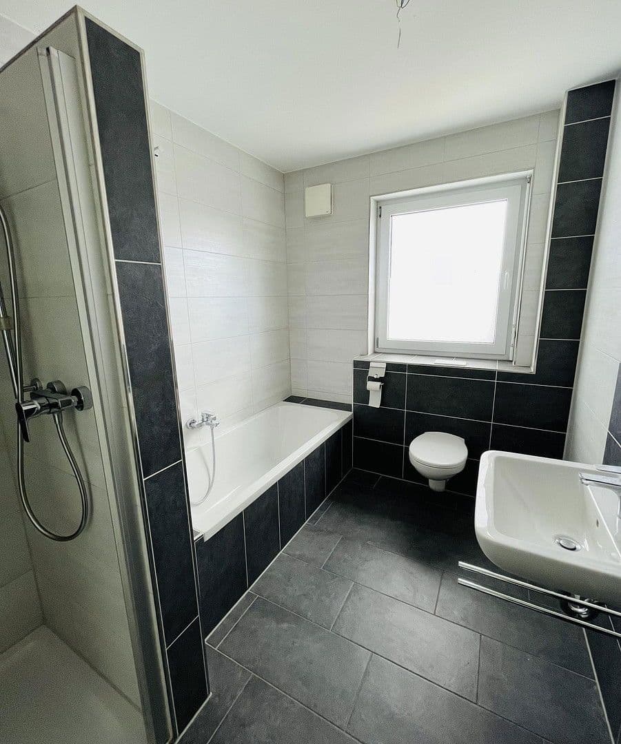 Pronájem bytu 3+1 99 m², Buchenstrasse 25 a, Andernach, Porýní-Falc Pronájem bytu 3+1 99 m², Buchenstrasse 25 a, Andernach, Porýní-Falc