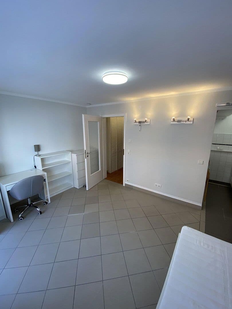 Pronájem bytu 1+1 25 m², Mozartstraße 5, Stuttgart, Bádensko-Württembersko Pronájem bytu 1+1 25 m², Mozartstraße 5, Stuttgart, Bádensko-Württembersko