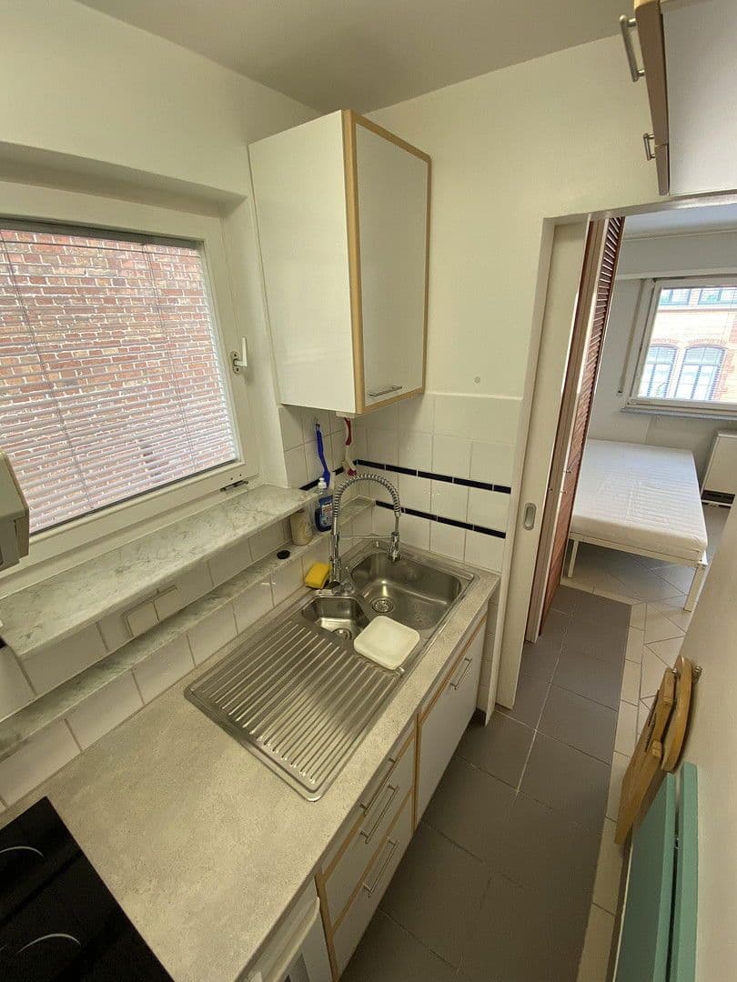 Pronájem bytu 1+1 25 m², Mozartstraße 5, Stuttgart, Bádensko-Württembersko Pronájem bytu 1+1 25 m², Mozartstraße 5, Stuttgart, Bádensko-Württembersko