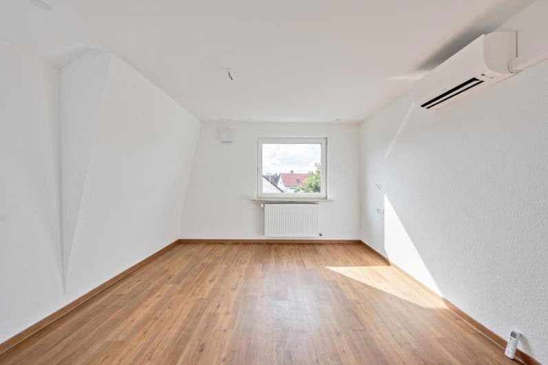 Prodej domu 183 m², pozemek 235 m², Heilbronn, Bádensko-Württembersko Prodej domu 183 m², pozemek 235 m², Heilbronn, Bádensko-Württembersko