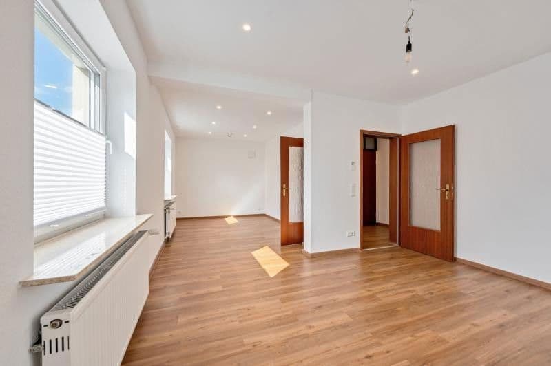 Prodej domu 183 m², pozemek 235 m², Heilbronn, Bádensko-Württembersko Prodej domu 183 m², pozemek 235 m², Heilbronn, Bádensko-Württembersko