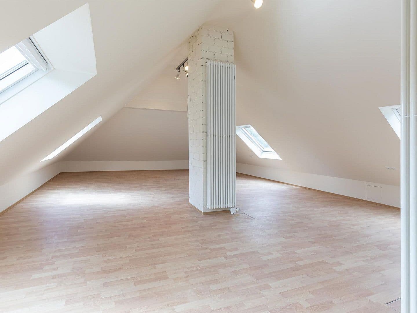 Prodej domu 282 m², pozemek 504 m², Bad Homburg vor der Höhe, Hessen Prodej domu 282 m², pozemek 504 m², Bad Homburg vor der Höhe, Hessen