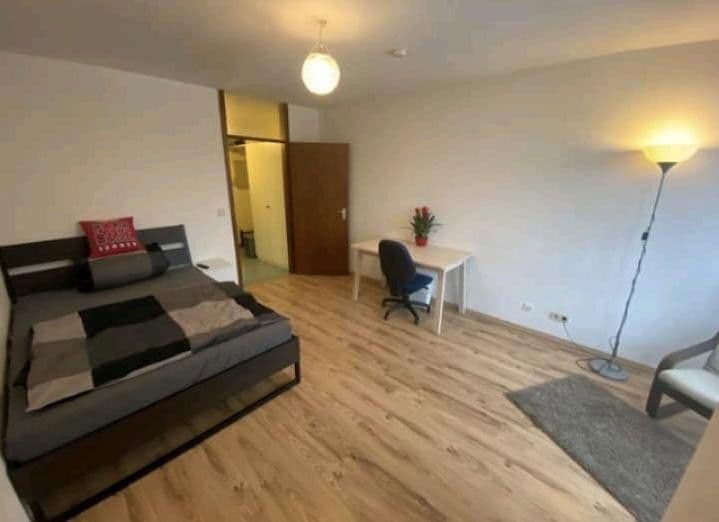 Pronájem bytu 1+1 25 m², B7, 17 A, Mannheim, Bádensko-Württembersko Pronájem bytu 1+1 25 m², B7, 17 A, Mannheim, Bádensko-Württembersko