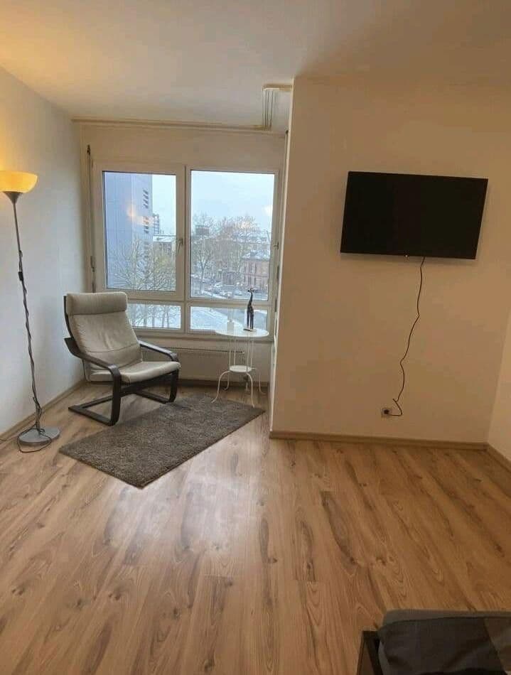 Pronájem bytu 1+1 25 m², B7, 17 A, Mannheim, Bádensko-Württembersko Pronájem bytu 1+1 25 m², B7, 17 A, Mannheim, Bádensko-Württembersko